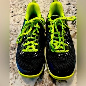 Youth boys Curry UA Basketball shoes size 5.5Y